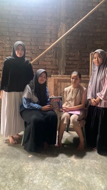 Kunjungan ke-1 ke Rumah Ibu Padila dan Adik Febrian